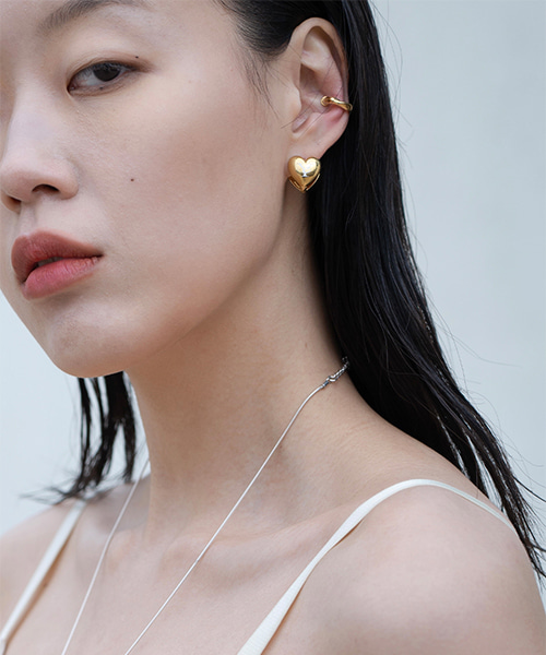 Signature gold heart earring