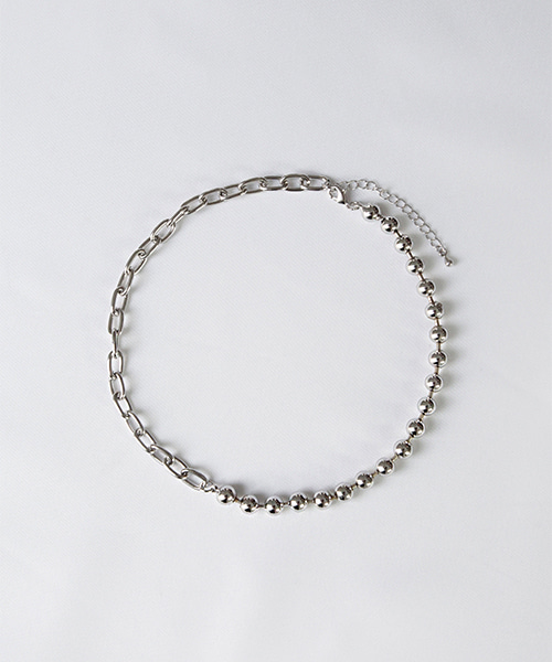 Ball-chain square necklace
